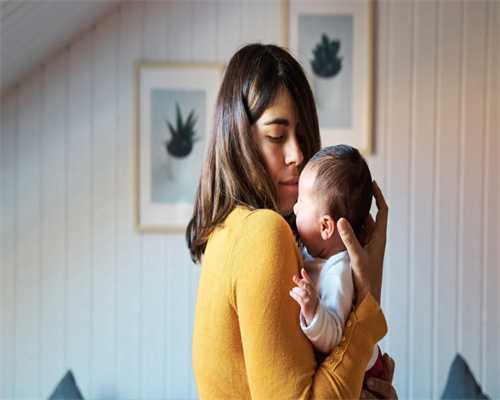 一款“唇”爷们都在用的润唇膏，上嘴秒变肤白唇红小哥哥